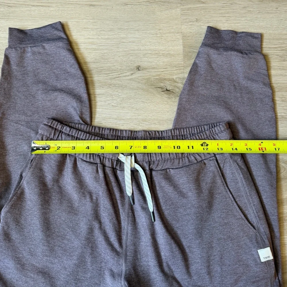 Vuori performance joggers - Picture 3 of 3